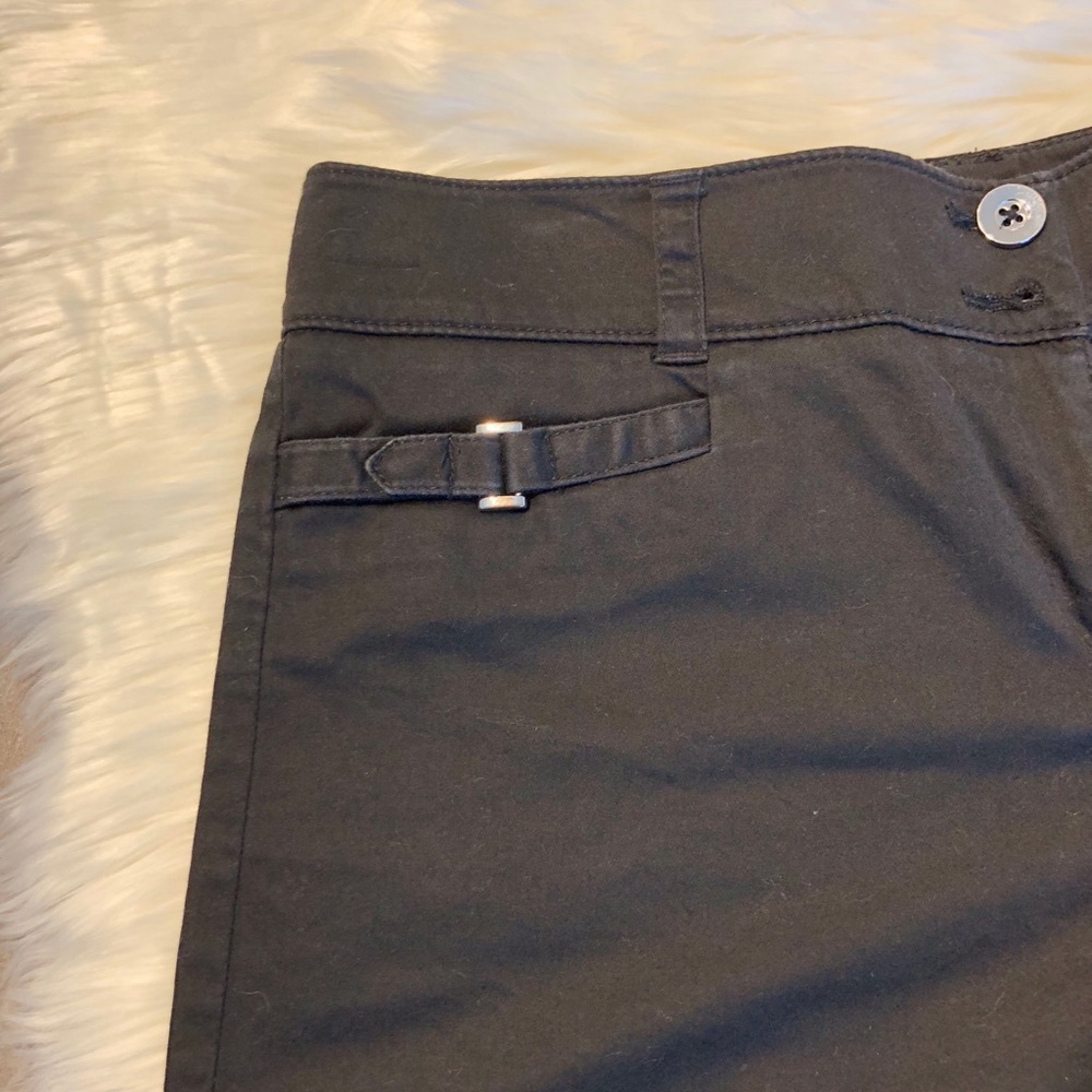 5[WHBM] Black shorts metal detail - Picture 2 of 6